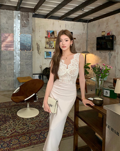 V-neck lace satin slim-fit dress