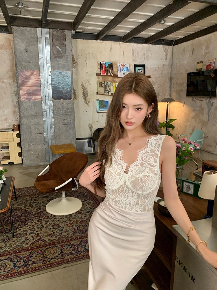 V-neck lace satin slim-fit dress