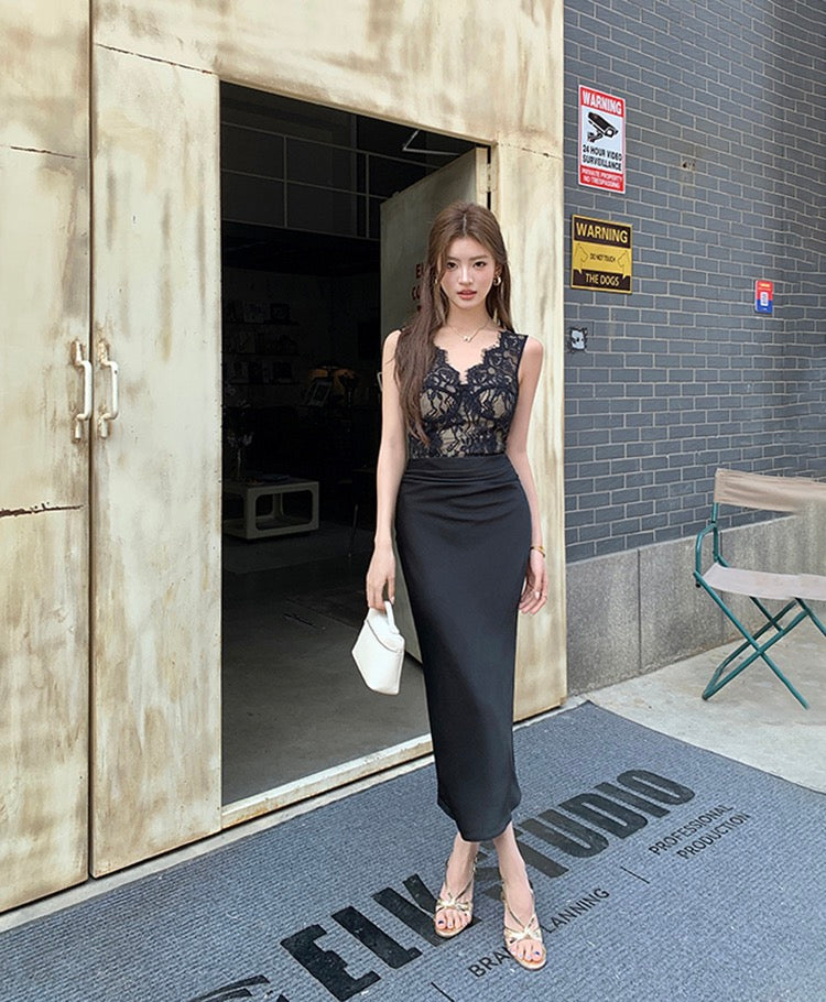 V-neck lace satin slim-fit dress