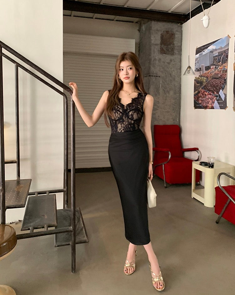 V-neck lace satin slim-fit dress