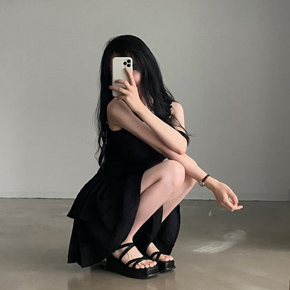 Sleeveless Waist-Cinching Slimming Tiered Dress