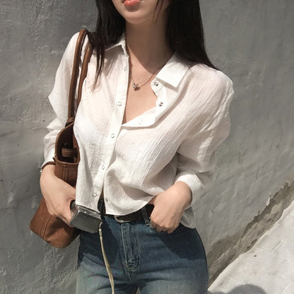 薄手の万能な長袖Tシャツ