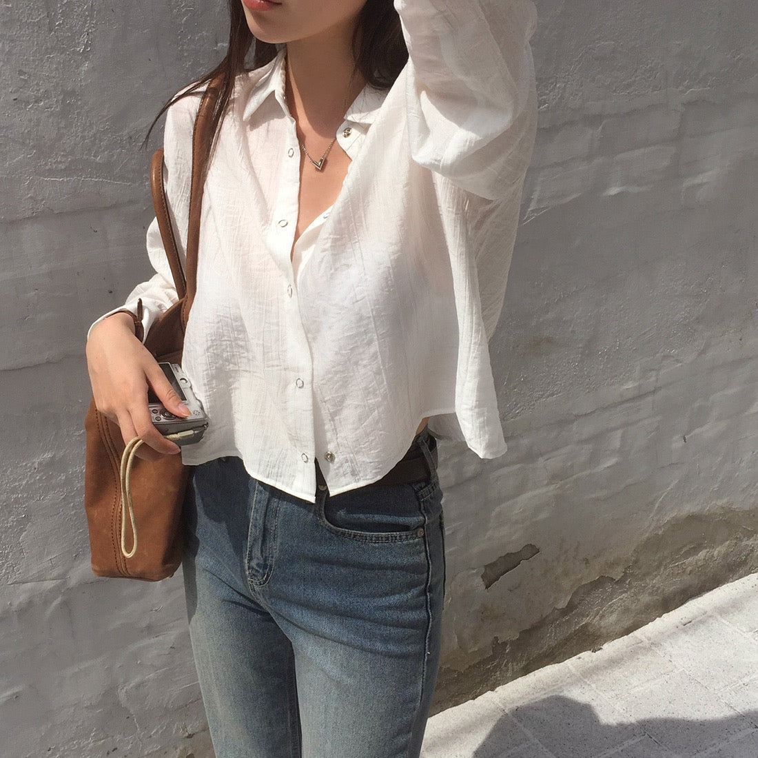 薄手の万能な長袖Tシャツ