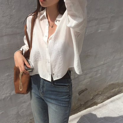 薄手の万能な長袖Tシャツ