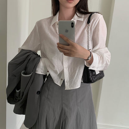 薄手の万能な長袖Tシャツ