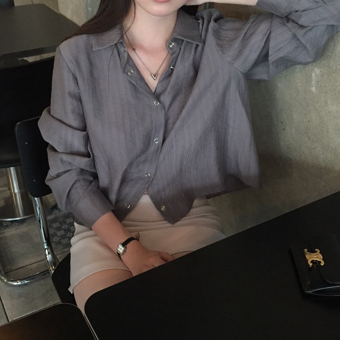 薄手の万能な長袖Tシャツ