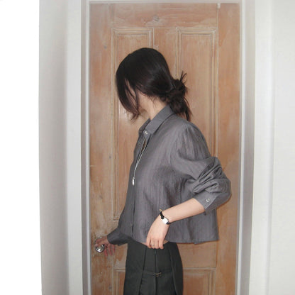 薄手の万能な長袖Tシャツ