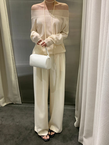 一字領露肩薄款針織Top