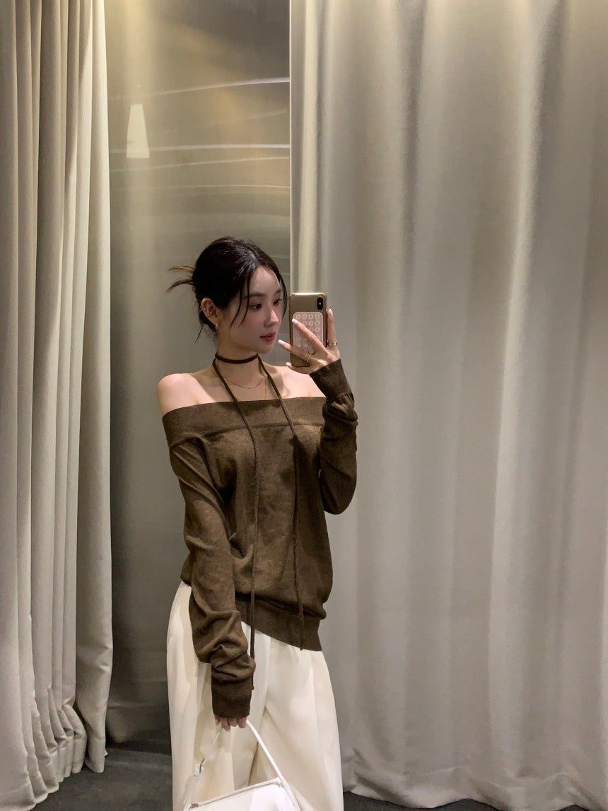 一字領露肩薄款針織Top