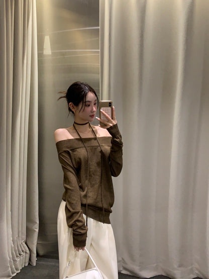 一字領露肩薄款針織Top