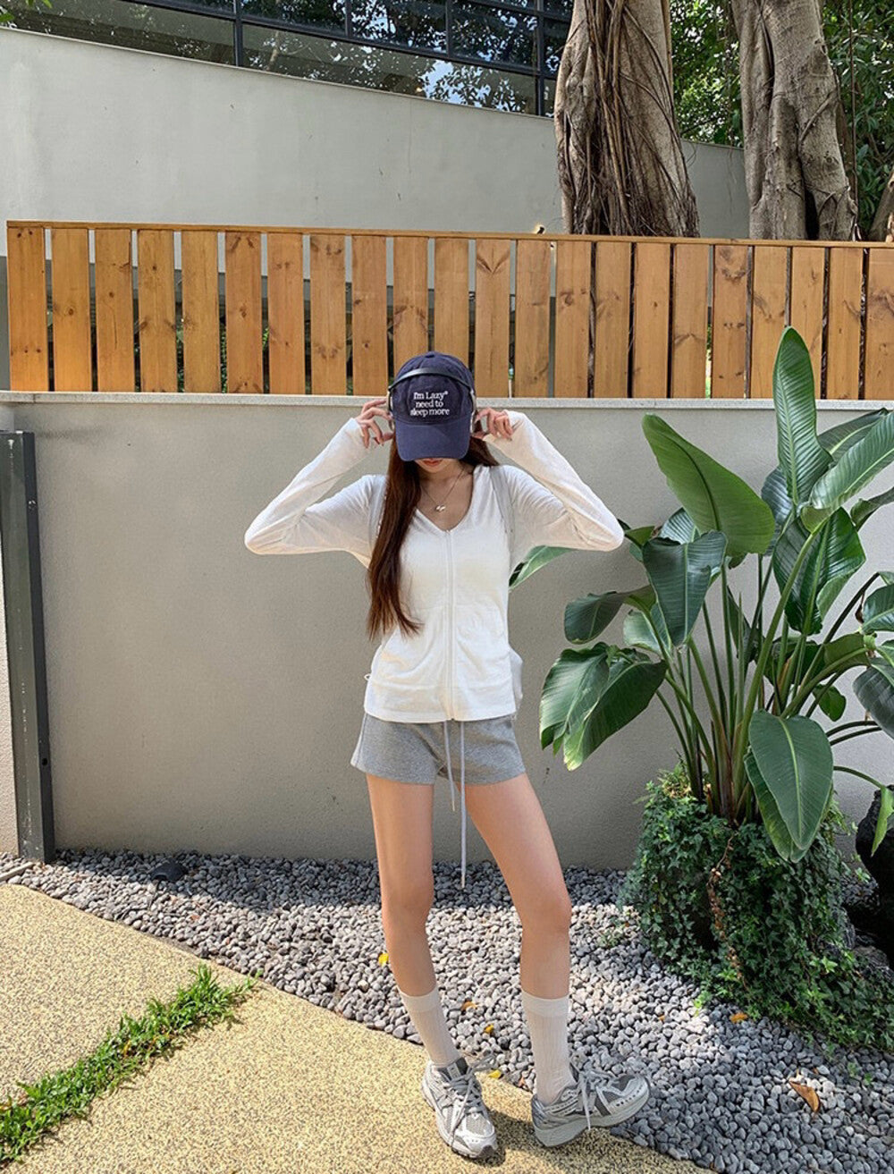 V-neck Hooded Slim-fit Zip Cardigan