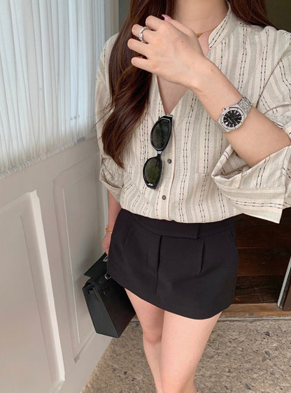 V-neck Loose-fit Elegant Blouse