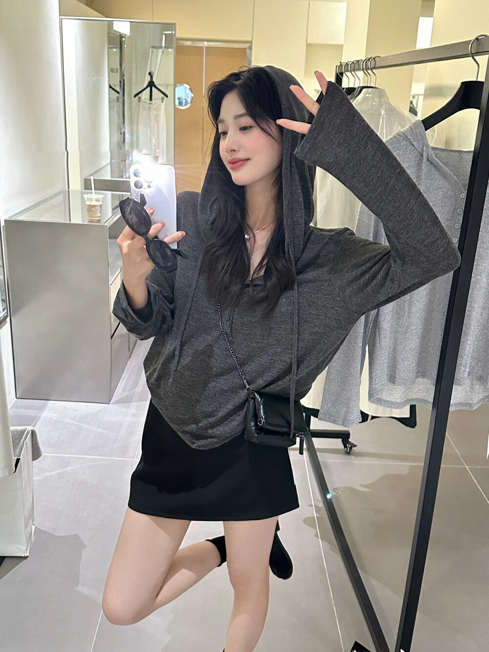 ソフトで柔らかいハーフジップフードパーカー