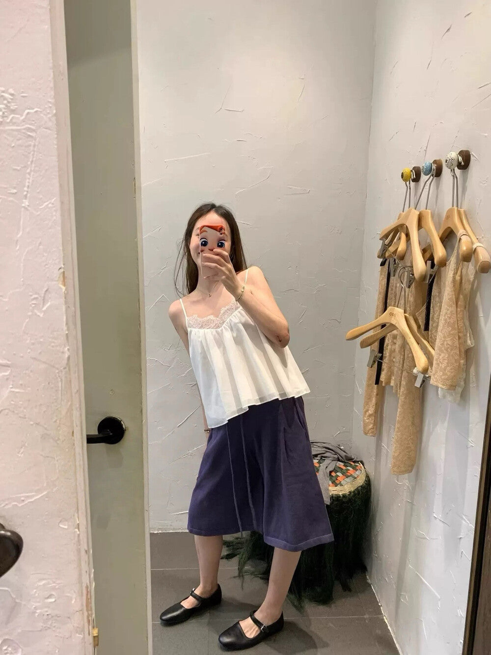 V-neck lace trim camisole