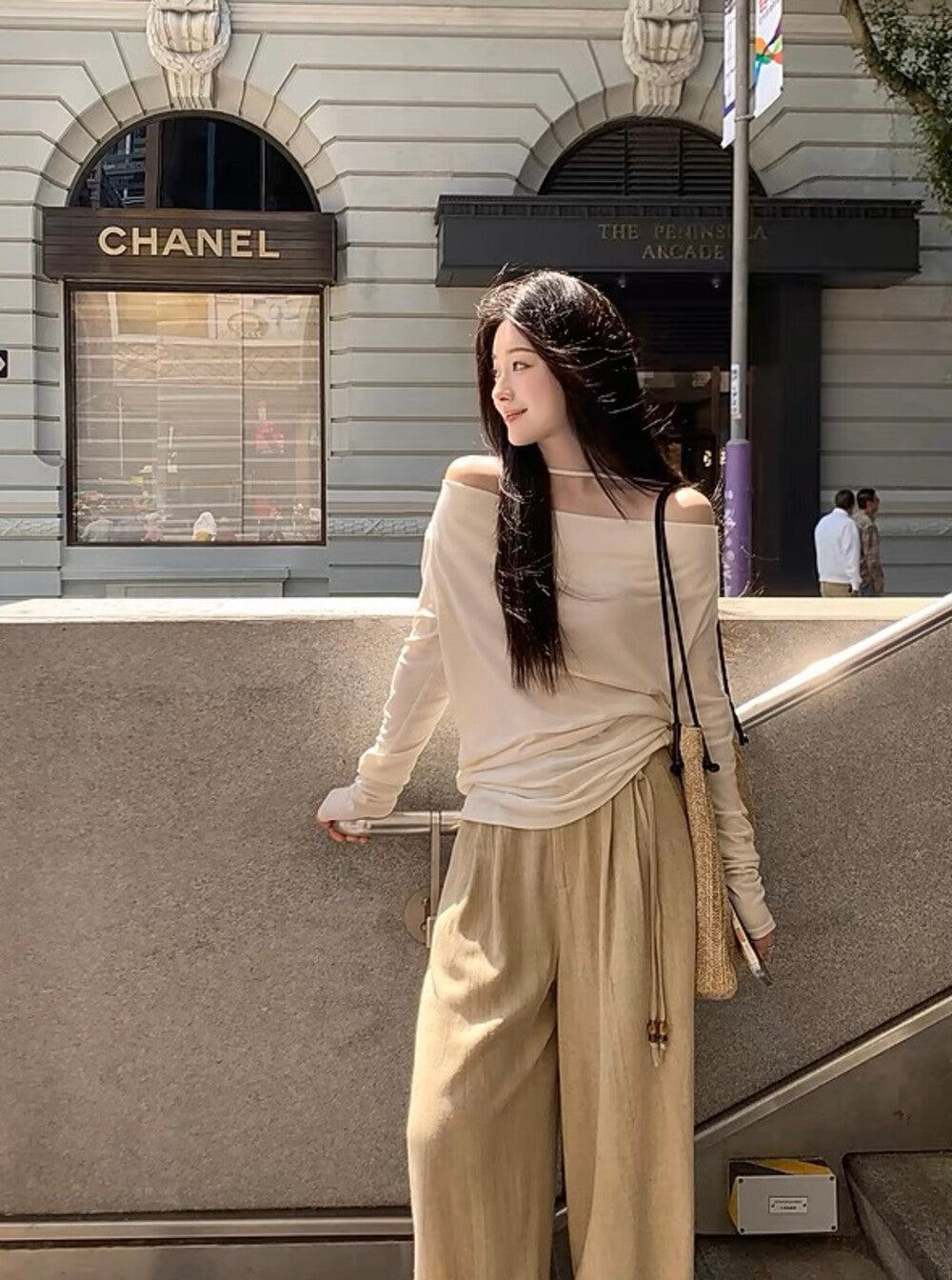 蕩領鬆弛感露肩top