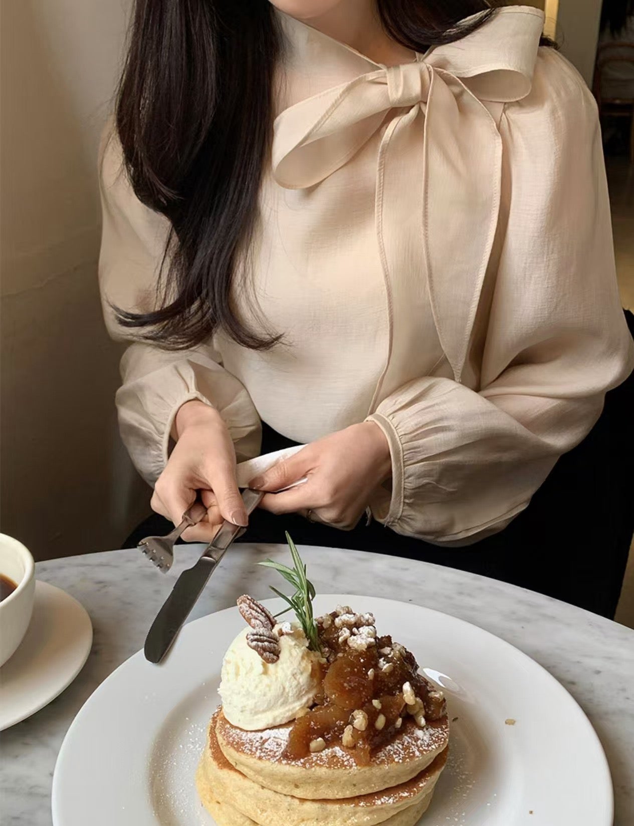 Tie-neck Long Sleeve Blouse