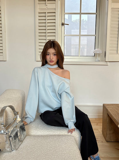 Minimalist Off-Shoulder Sweatshirt