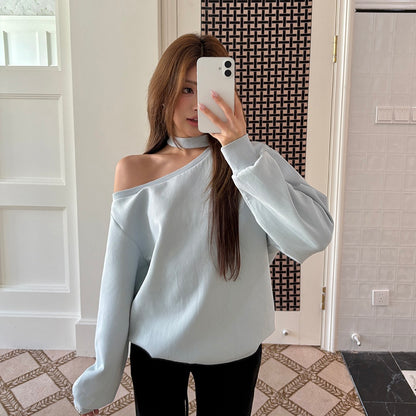 Minimalist Off-Shoulder Sweatshirt