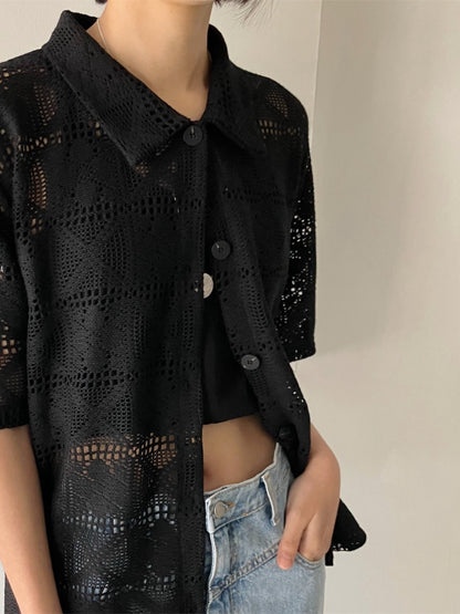 レース編みのブロークントップス