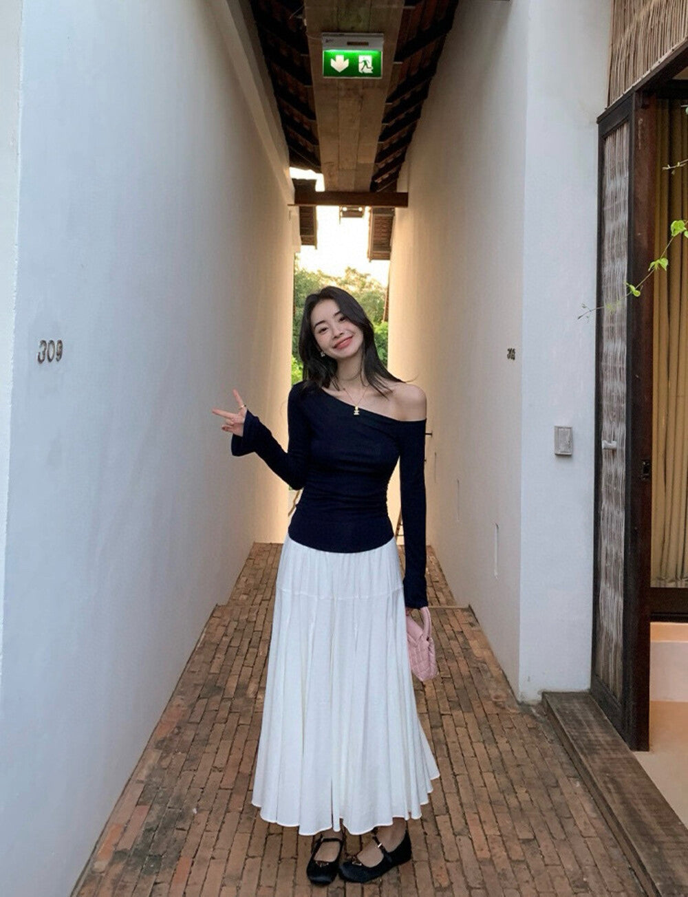 Asymmetrical Shoulder Slim Fit Knit Top