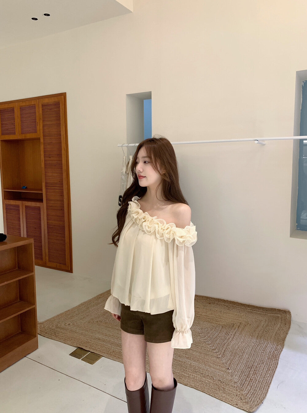 立體花邊斜肩雪紡恤衫