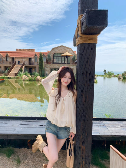 領口綁帶露肩花苞恤衫