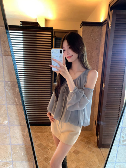 領口綁帶露肩花苞恤衫