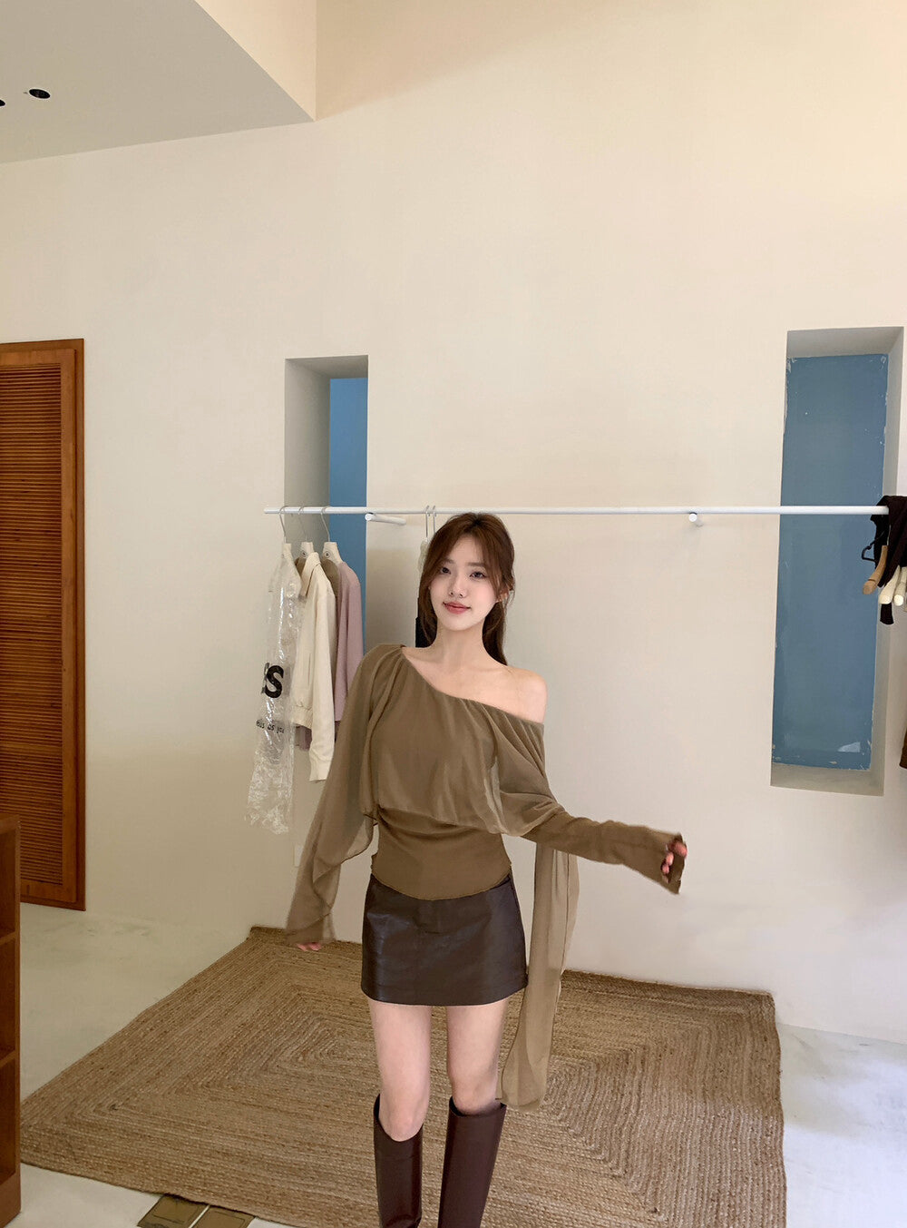 不規則薄紗拼接斜肩小衫