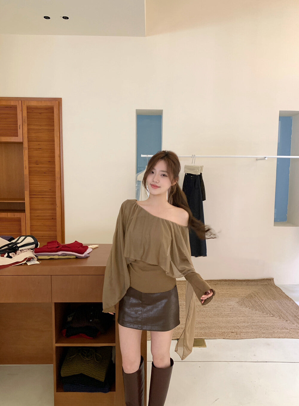 不規則薄紗拼接斜肩小衫