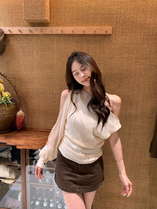 One-shoulder Asymmetrical Sleeve Shirt