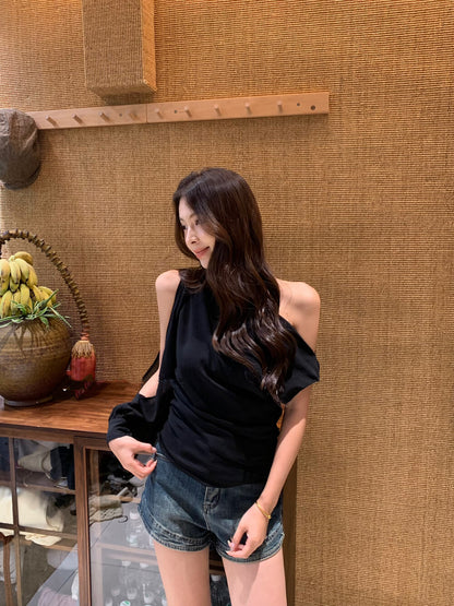 斜め肩のワンショルダーデザインシャツ