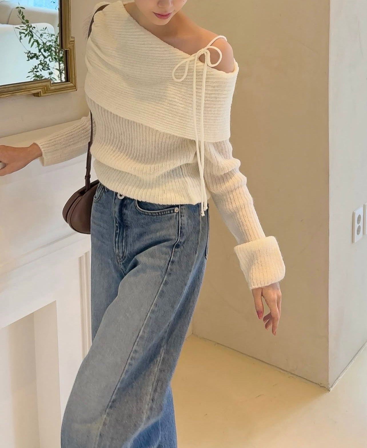 百搭露肩系帶針織Top