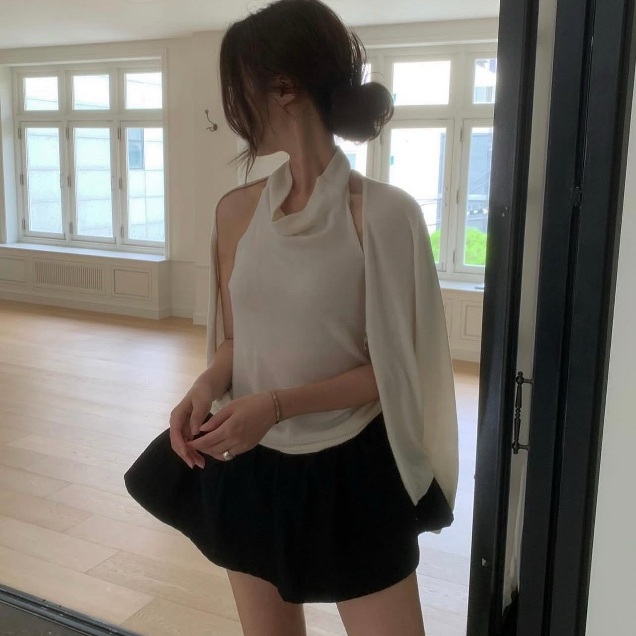 ハイネックバックレスタンクトップ+カーディガンセット