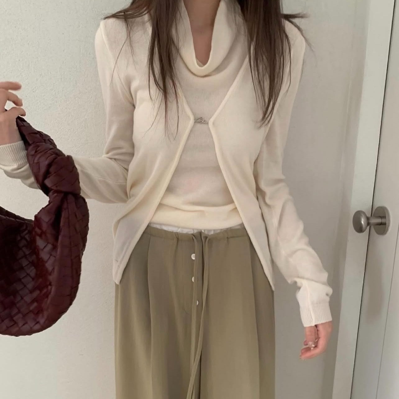 ハイネックバックレスタンクトップ+カーディガンセット