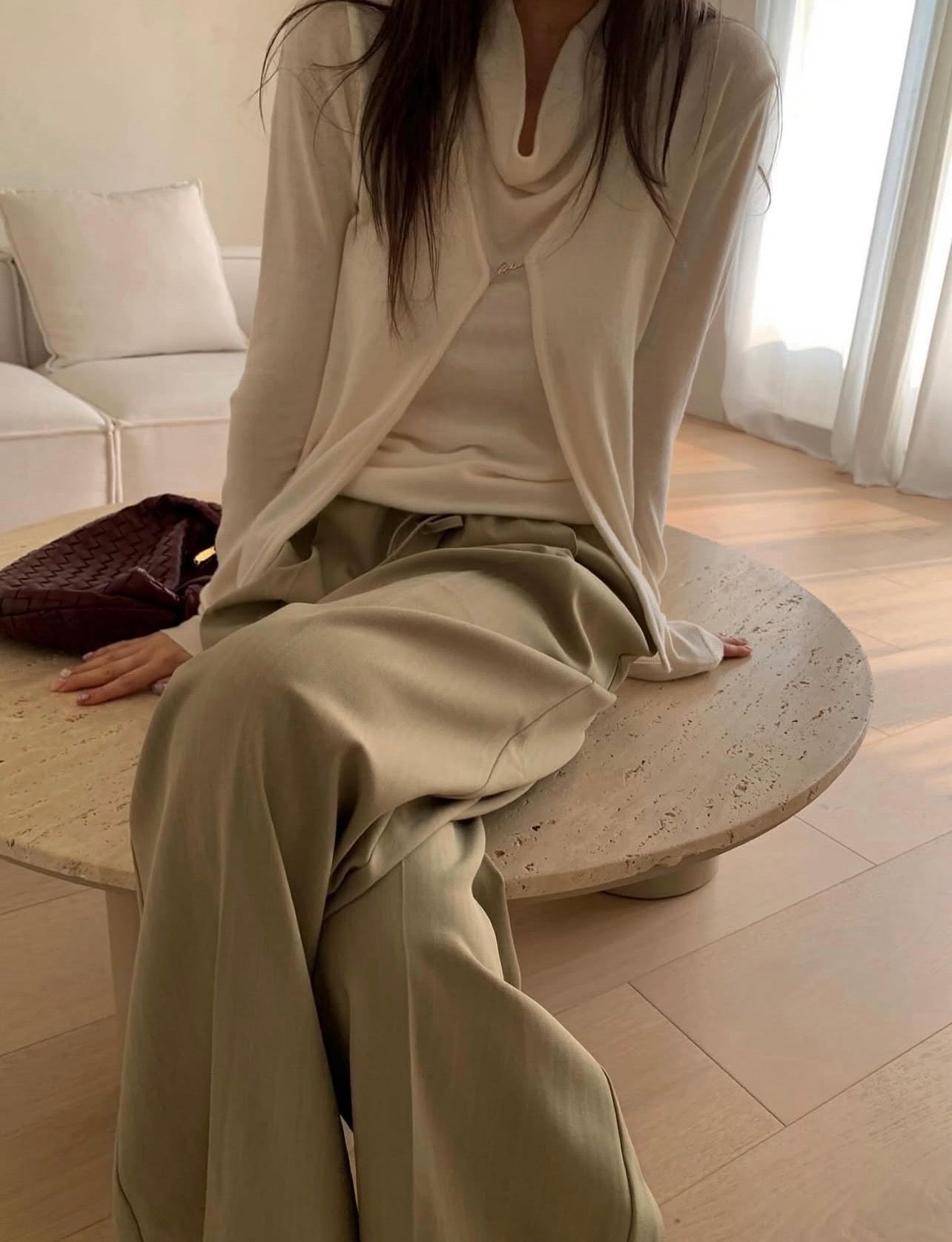 ハイネックバックレスタンクトップ+カーディガンセット