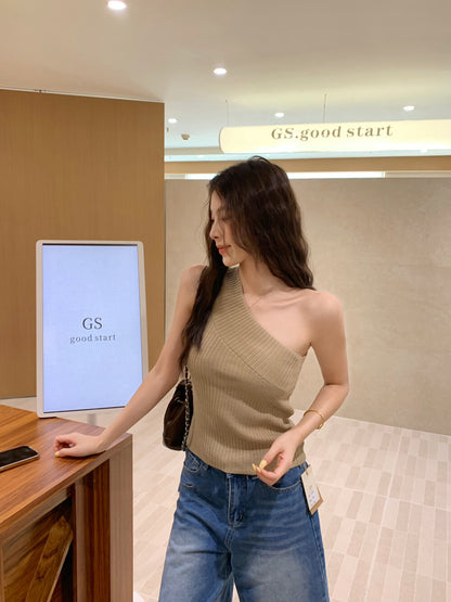 Minimalist Asymmetric Shoulder Knit Vest
