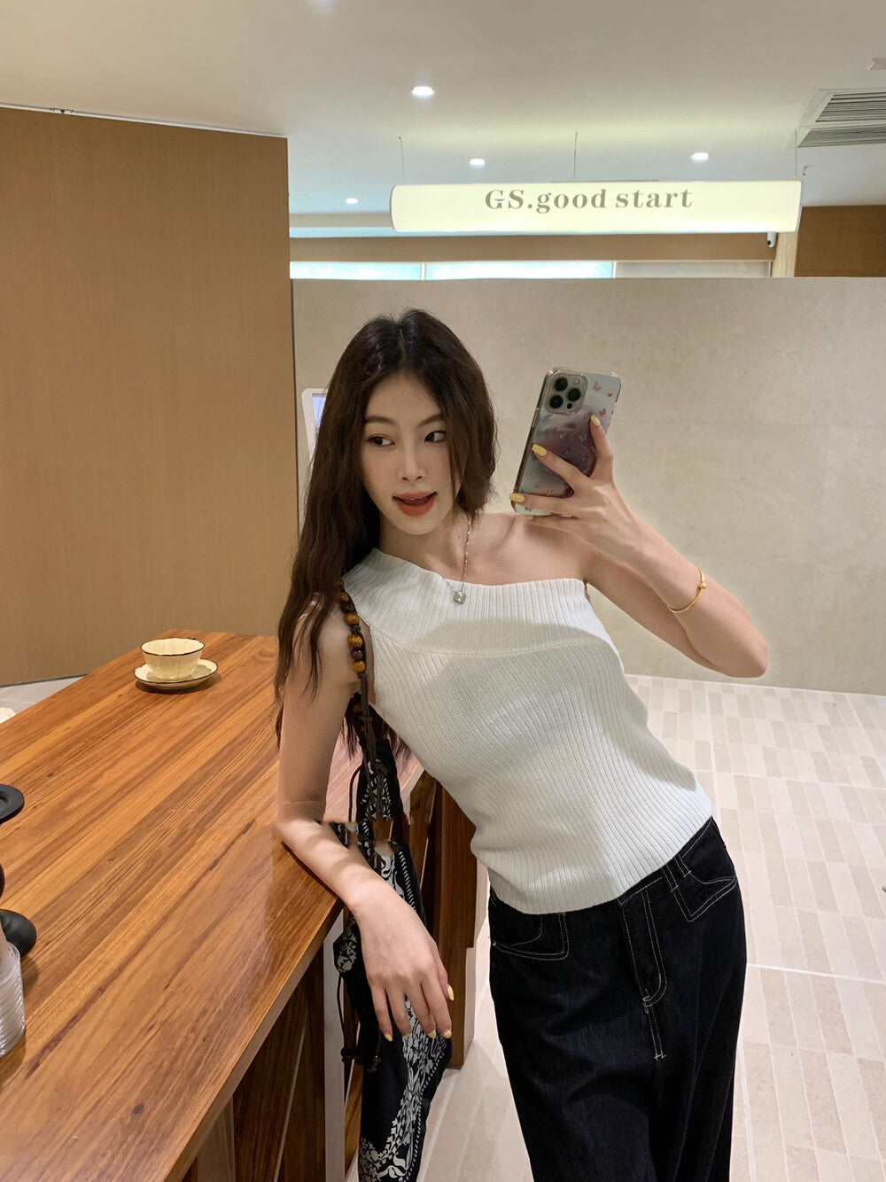 Minimalist Asymmetric Shoulder Knit Vest