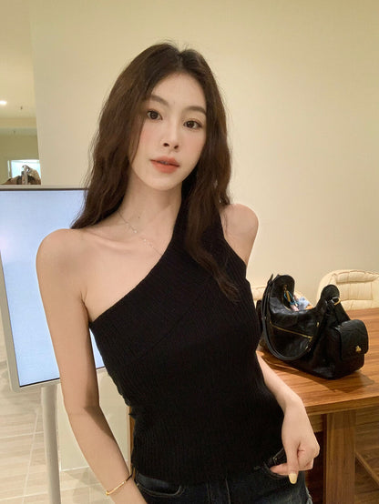 Minimalist Asymmetric Shoulder Knit Vest