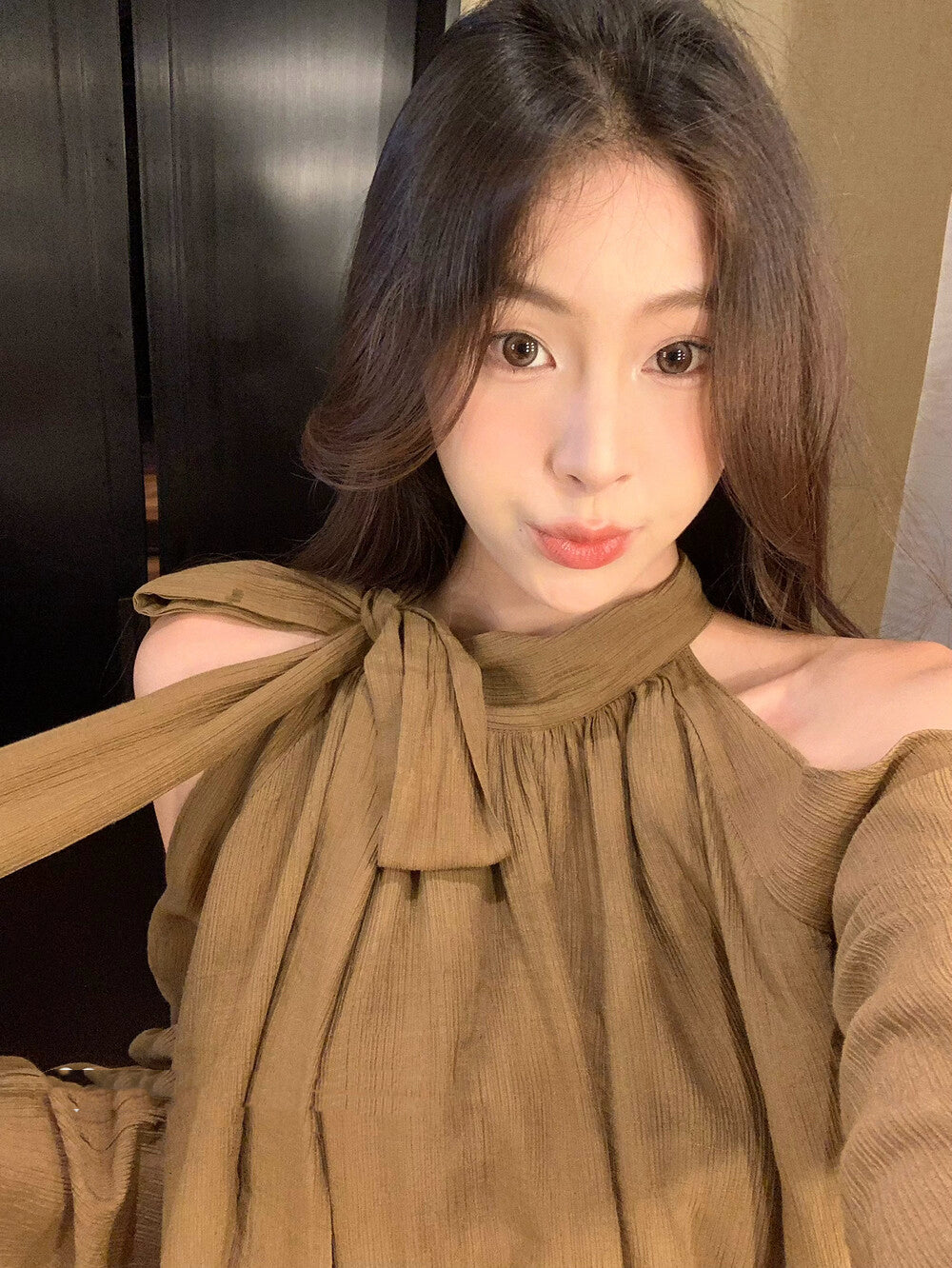 Elegant Off-Shoulder Blouse with Bow Detail