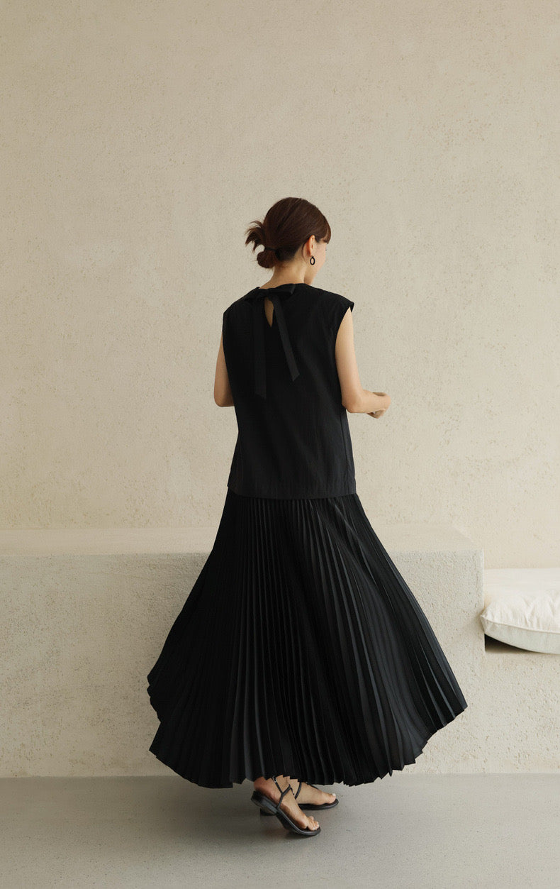 Back-tie Pleated Panel Sleeveless Dress