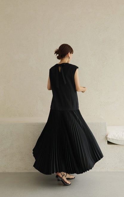 Back-tie Pleated Panel Sleeveless Dress