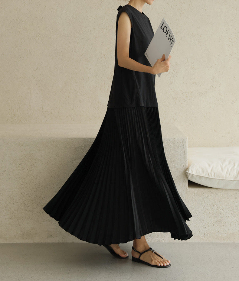 Back-tie Pleated Panel Sleeveless Dress