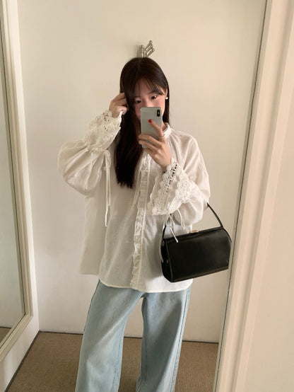 系帶鉤花拼接喇叭袖恤衫
