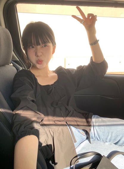 デザイン感のあるレースアップ長袖シャツ