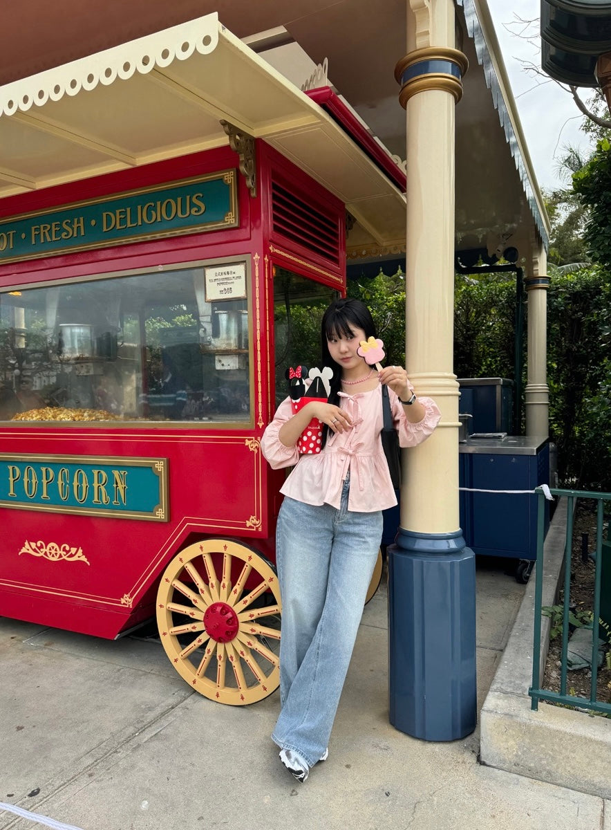 デザイン感のあるレースアップ長袖シャツ