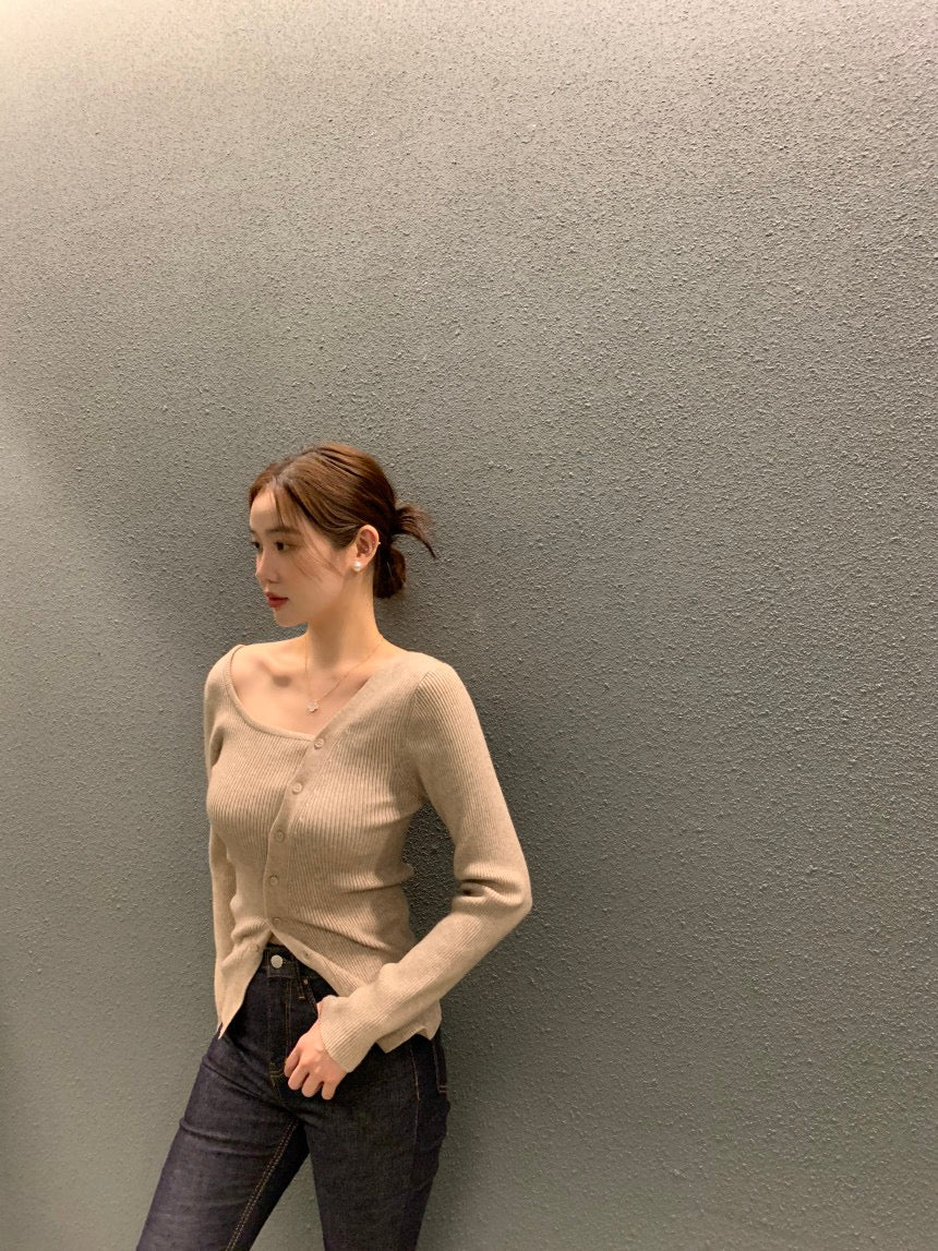 Design-Savvy Off-Shoulder Knit Top