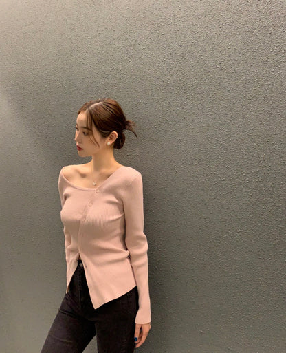 Design-Savvy Off-Shoulder Knit Top