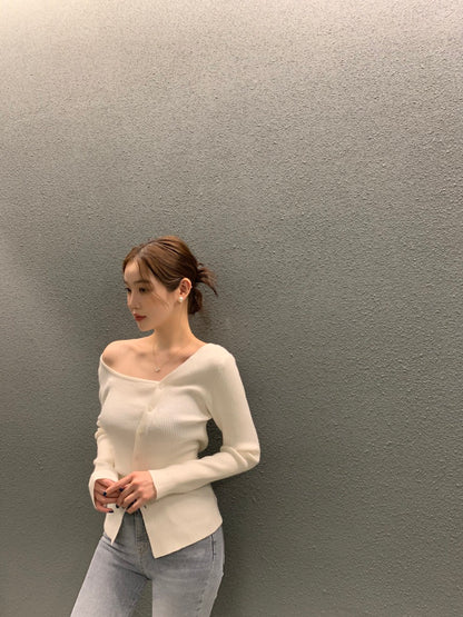 Design-Savvy Off-Shoulder Knit Top