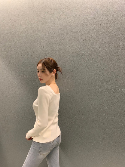 Design-Savvy Off-Shoulder Knit Top