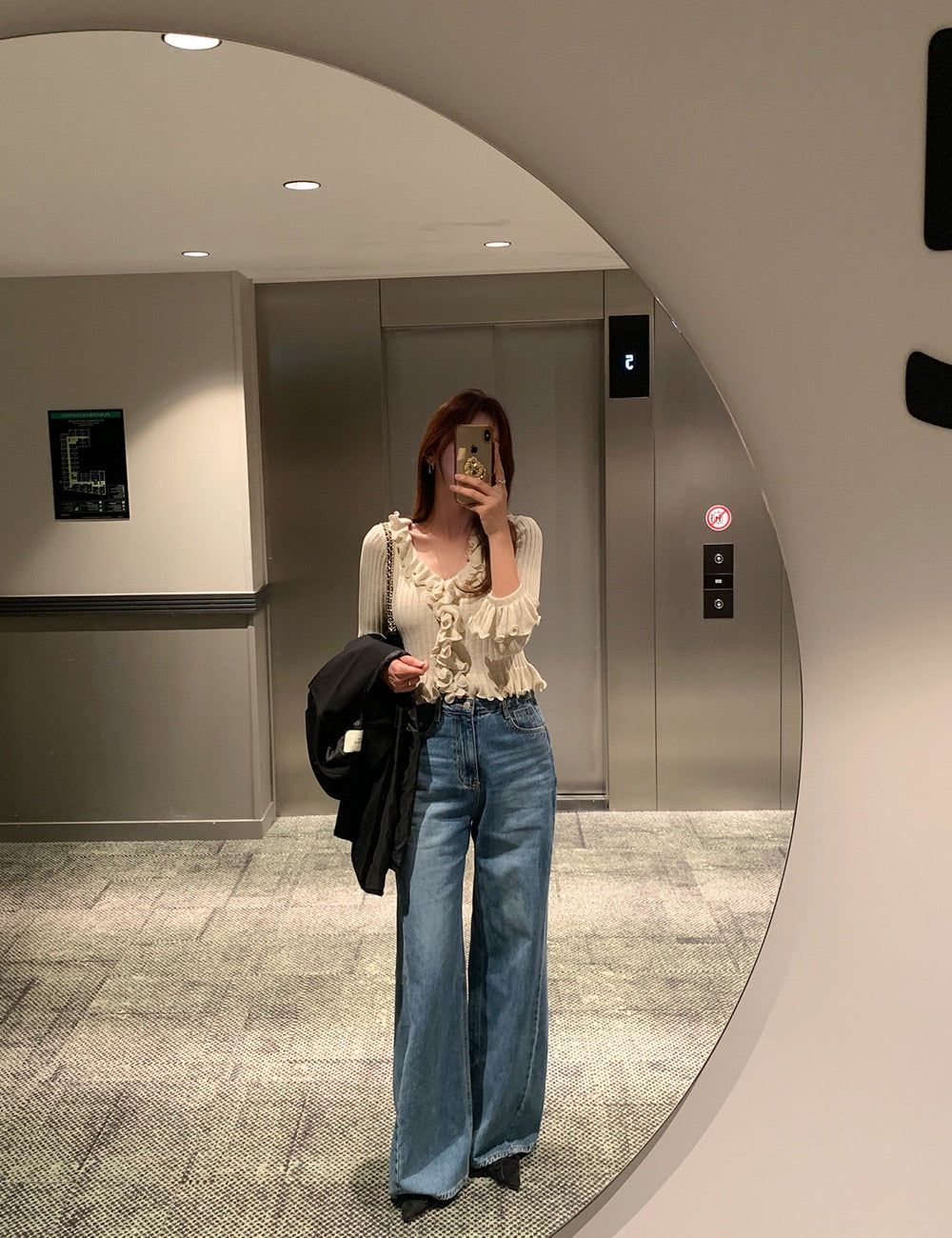 V領荷葉邊針織top